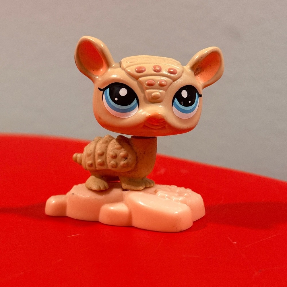 Littlest Pet Shop Armadillo Toy Figure Pink Base Kids Playset